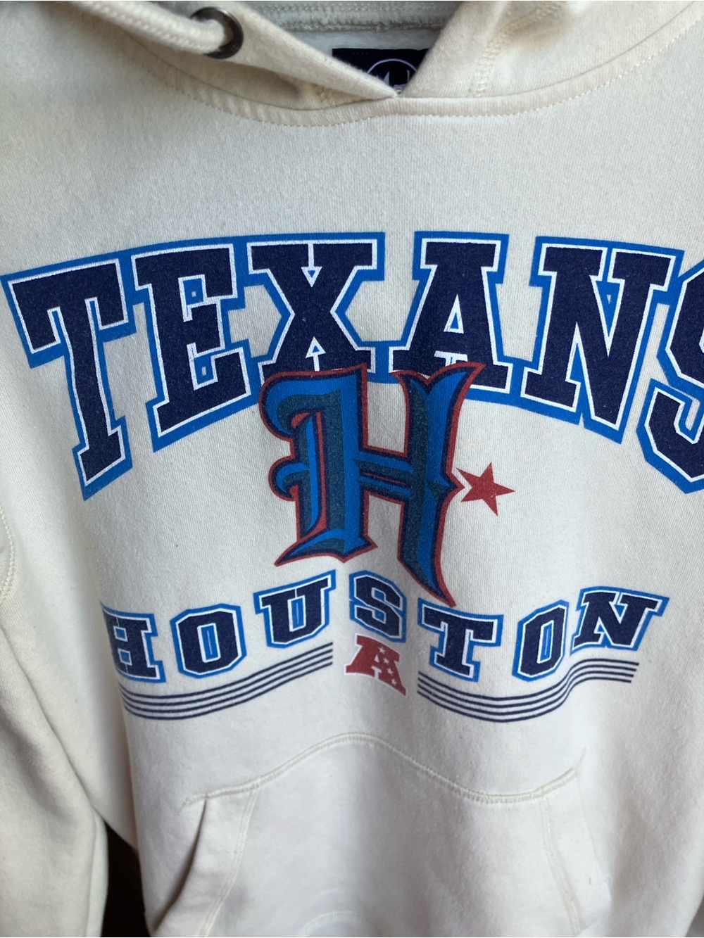 47 Brand Cream Hoodie with Black Logo Tag - Picture 3 of 6